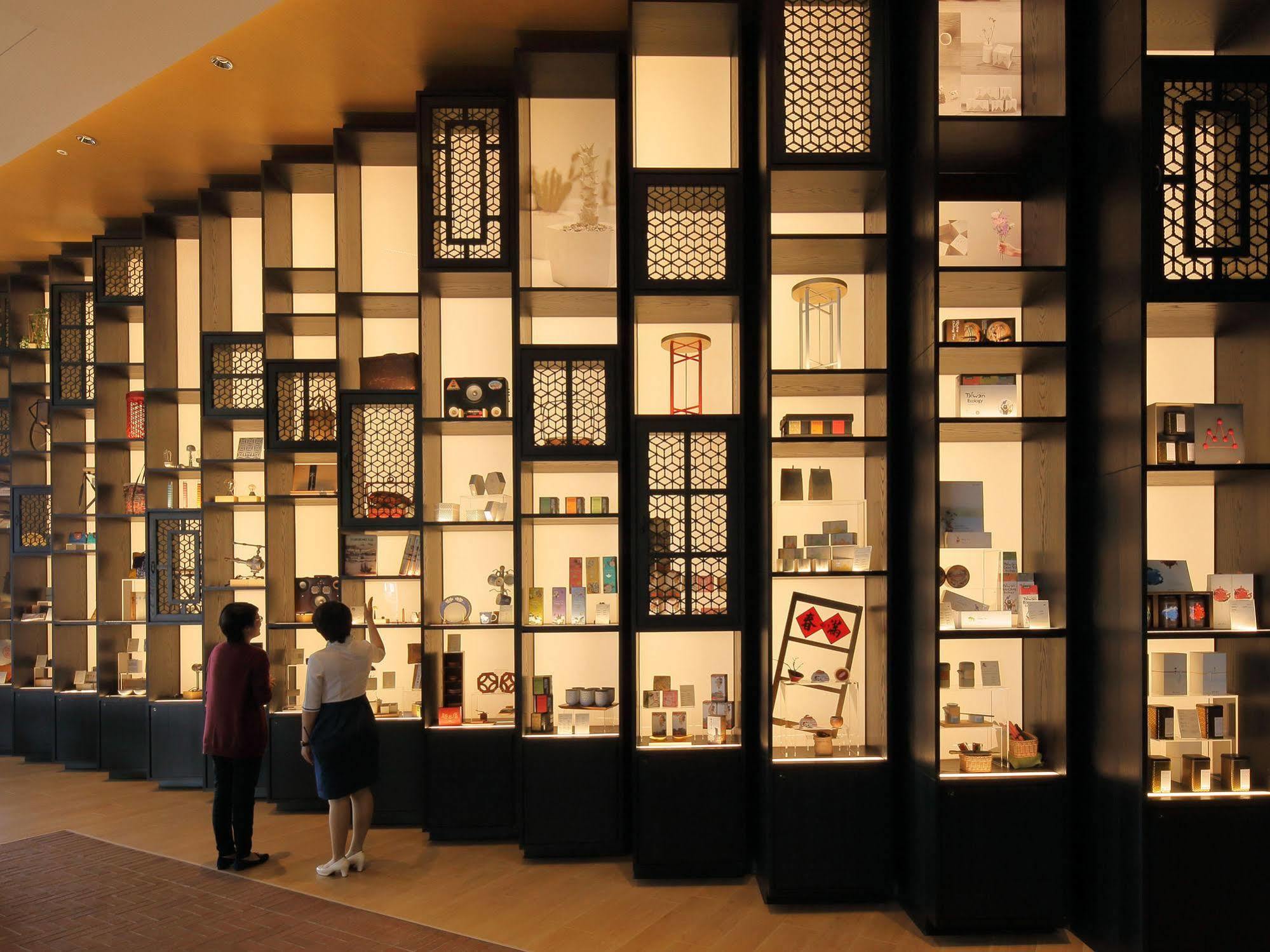 The Place Tainan Exterior foto